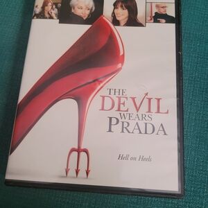 The Devil Wears Prada DVD - Red Cover